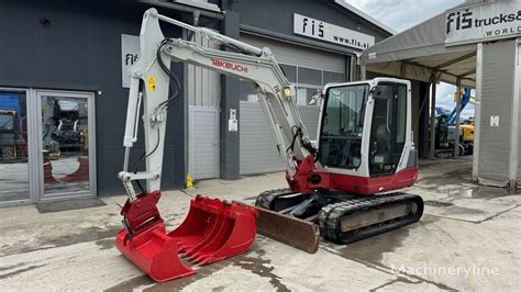 takeuchi tb250 bucket